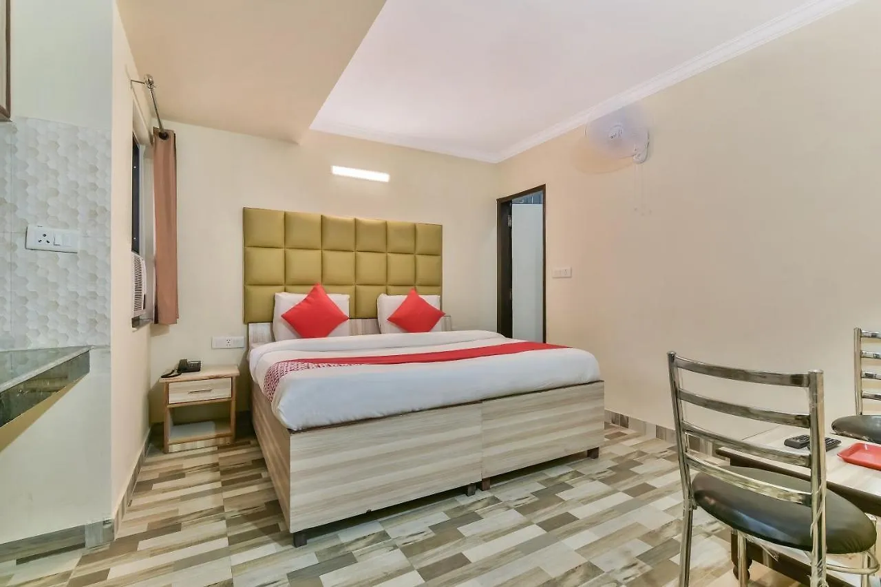 ***  Oyo Hotel Clink New Delhi India